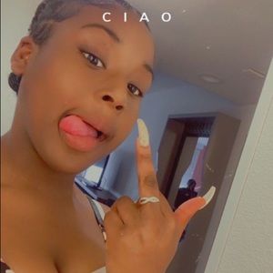 Meet your Posher, Andreya